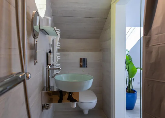 Otel Dom Pracy Tworczej Stowarzyszenia Filmowcow Polskich W Sopocie